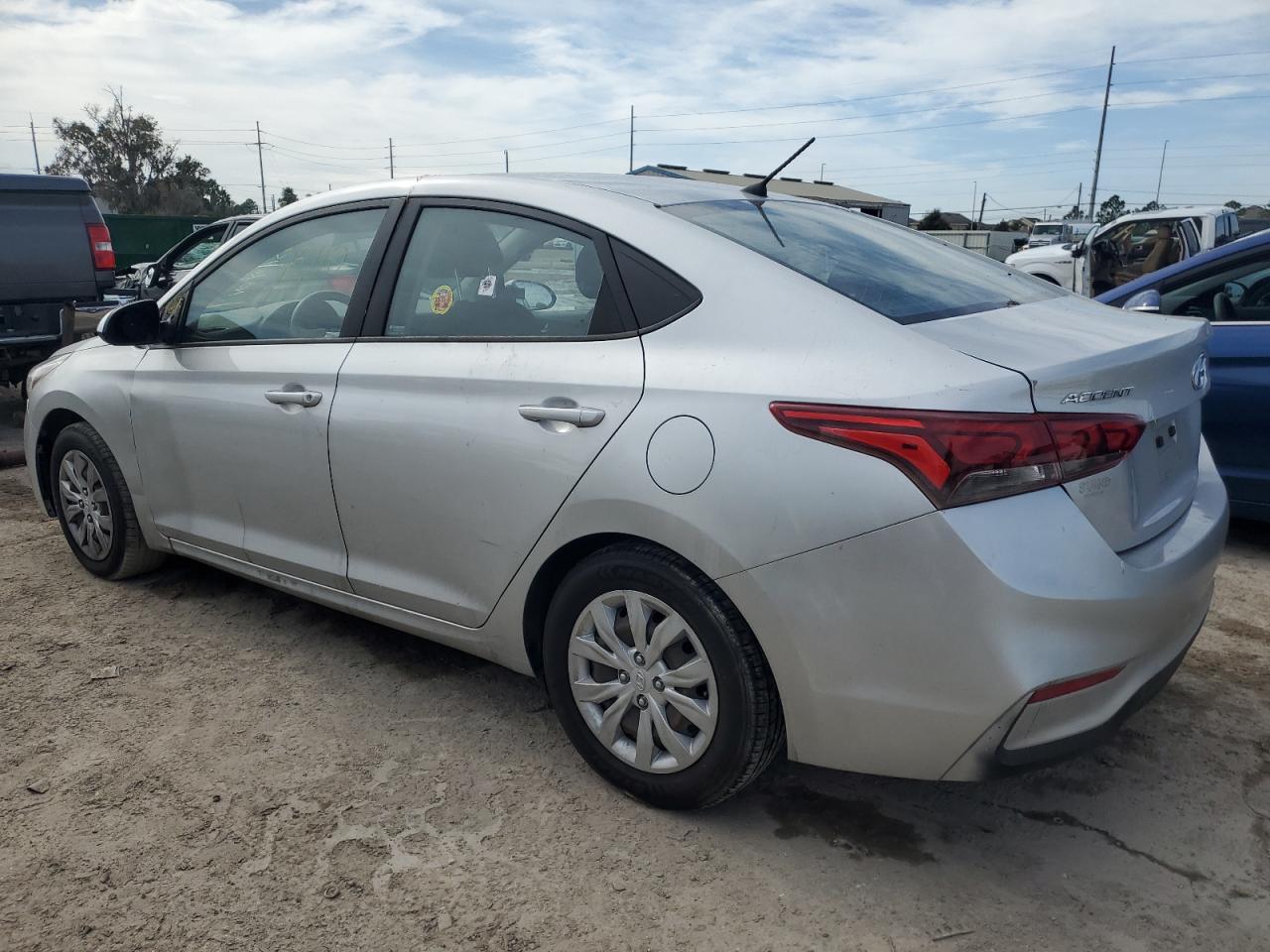 Obraz 3 z 2019 HYUNDAI ACCENT SE 2019 z VIN 3KPC24A33KE065670