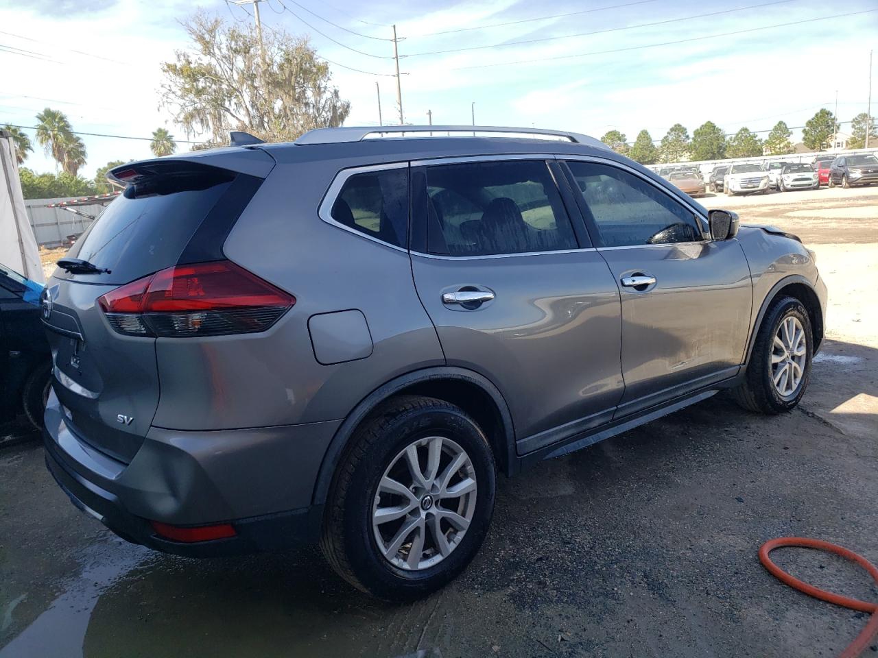 Image 3 of 2018 NISSAN ROGUE S 2018 with VIN KNMAT2MTXJP573038