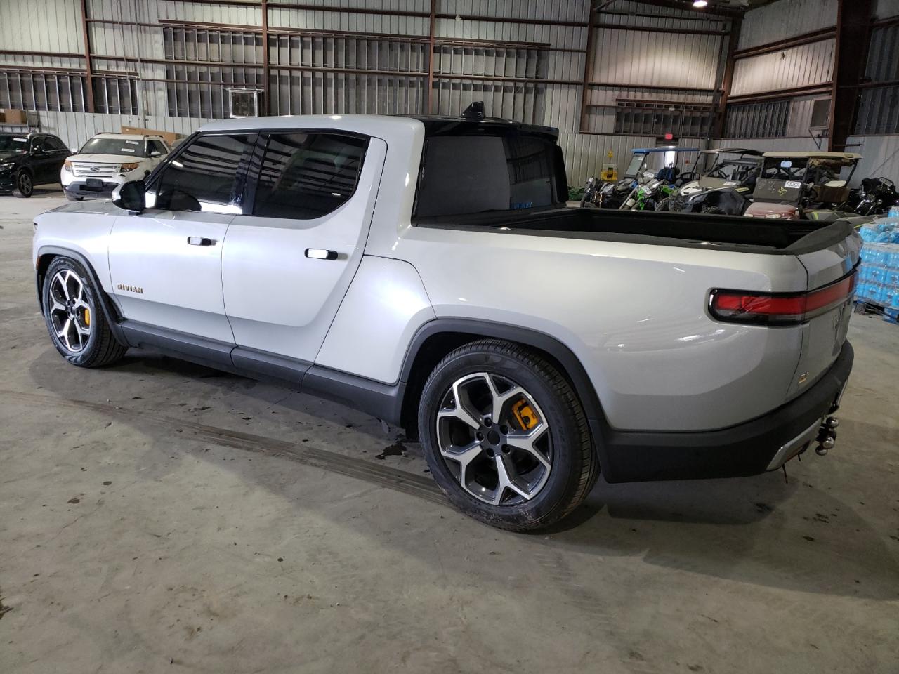 Image 2 of 2022 RIVIAN R1T ADVENTURE 2022 with VIN 7FCTGAAA8NN012729