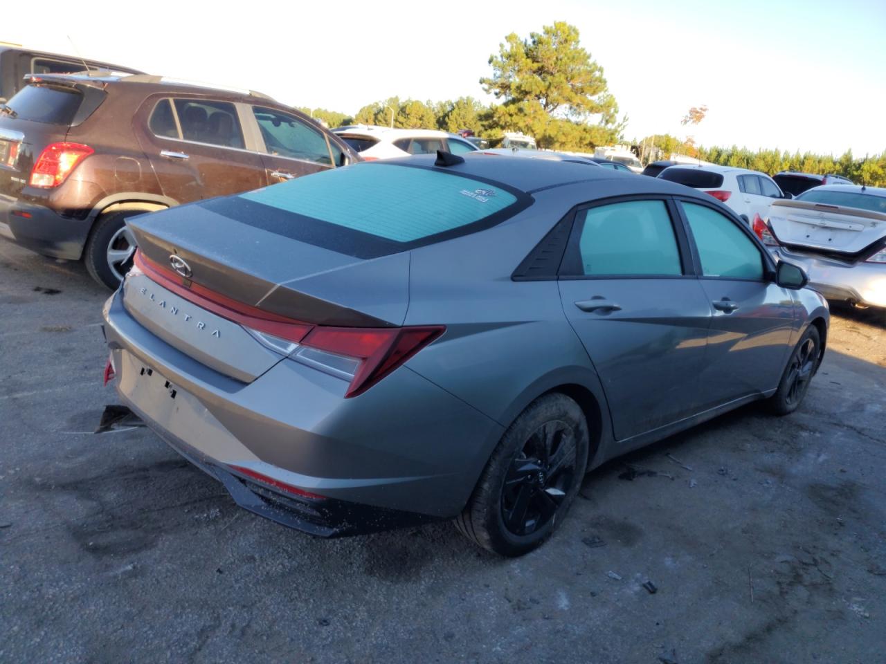 Изображение 3 2023 HYUNDAI ELANTRA SEL 2023 с VIN KMHLM4AG1PU434558