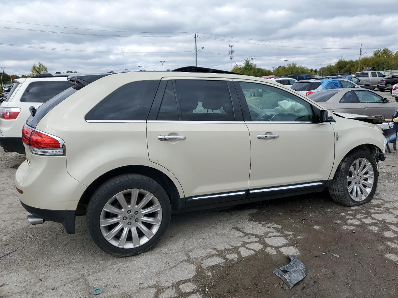 Image 3 of 2015 LINCOLN MKX  2015 with VIN 2LMDJ6JKXFBL26770