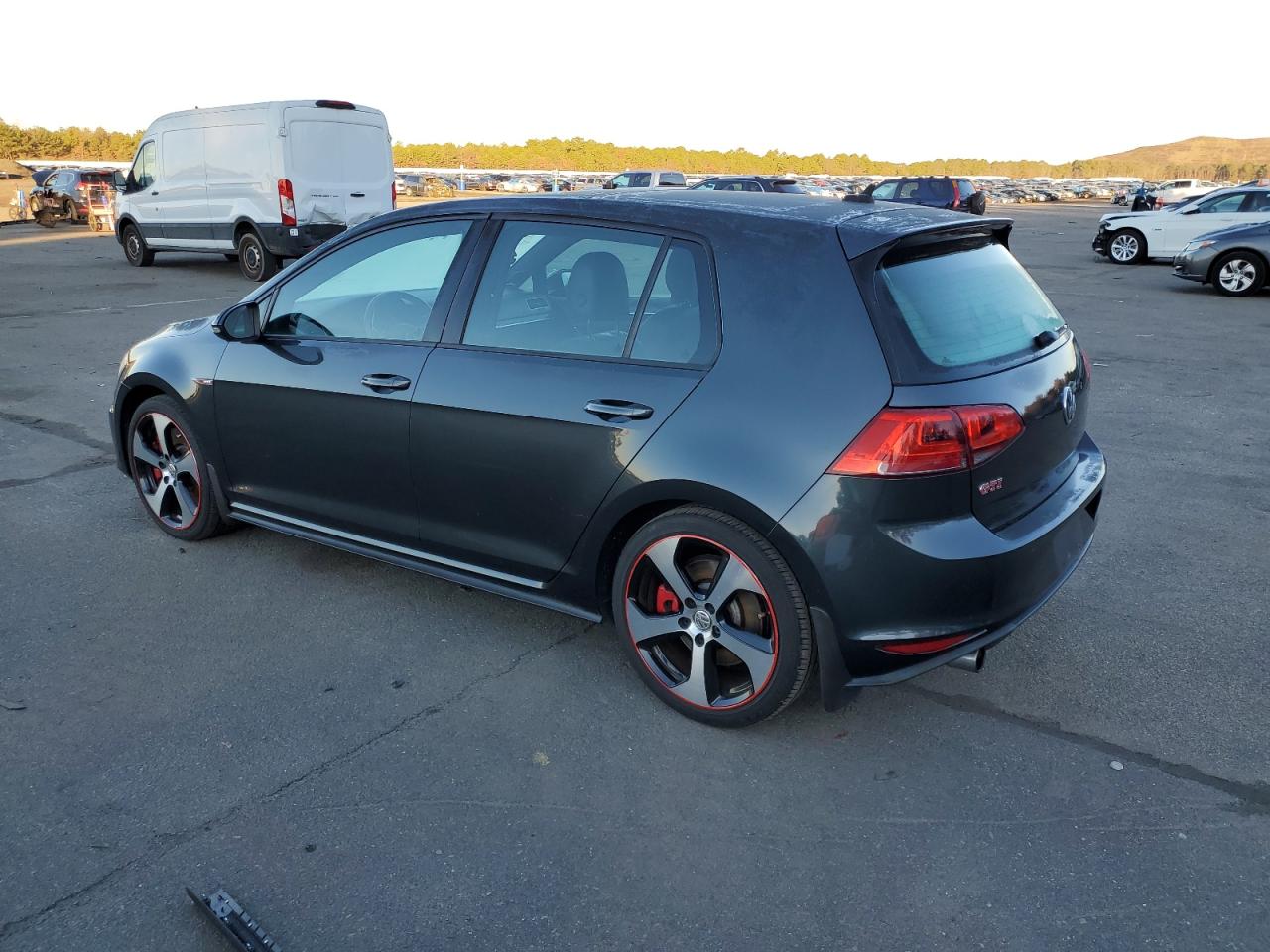Изображение 2 2017 VOLKSWAGEN GTI SPORT 2017 с VIN 3VW547AU8HM002072