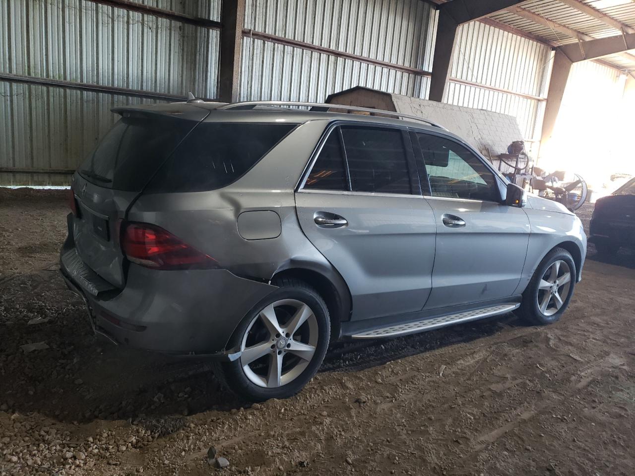 Image 3 of 2016 MERCEDES-BENZ GLE 350 2016 with VIN 4JGDA5JB6GA783692