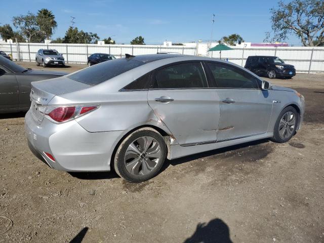 Obraz 3 z 2013 HYUNDAI SONATA HYBRID 2013 z VIN KMHEC4A45DA065847