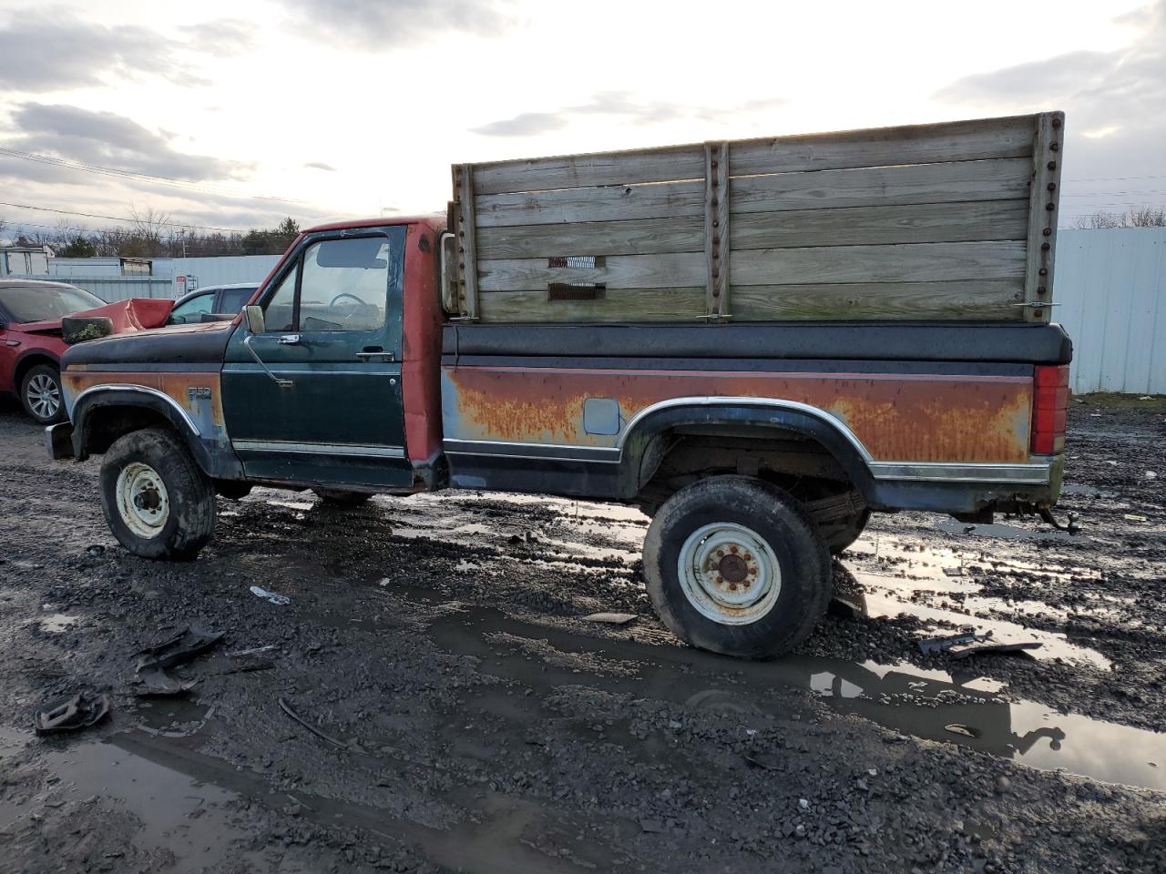 Obraz 2 z 1985 FORD F250  1985 z VIN 1FTEF26H7FNA34963