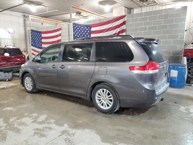 Изображение 2 2011 TOYOTA SIENNA XLE 2011 с VIN 5TDYK3DC7BS143644