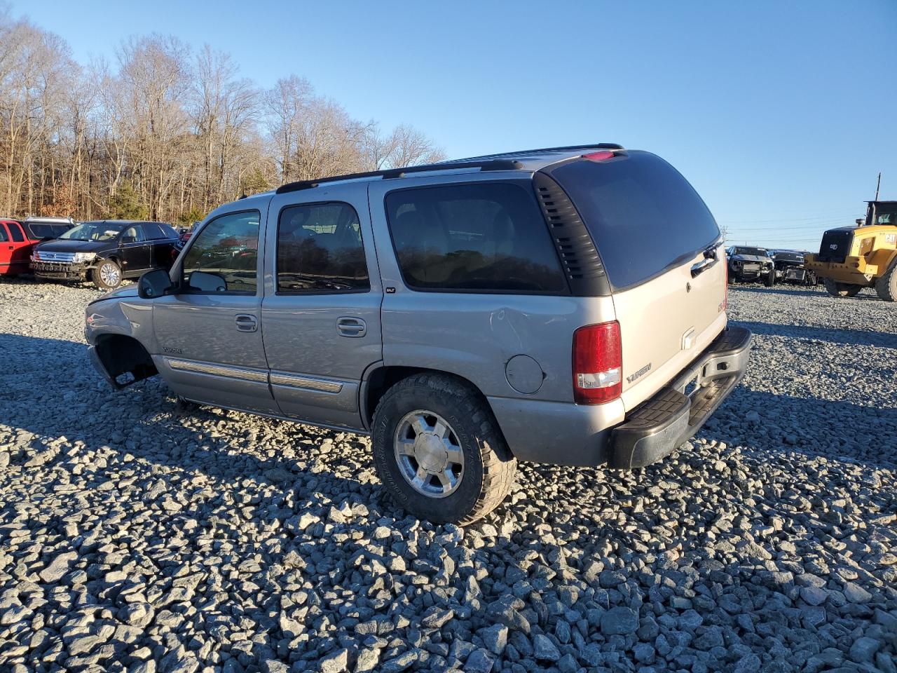 Image 2 of 2005 GMC YUKON  2005 with VIN 1GKEC13V65J224728
