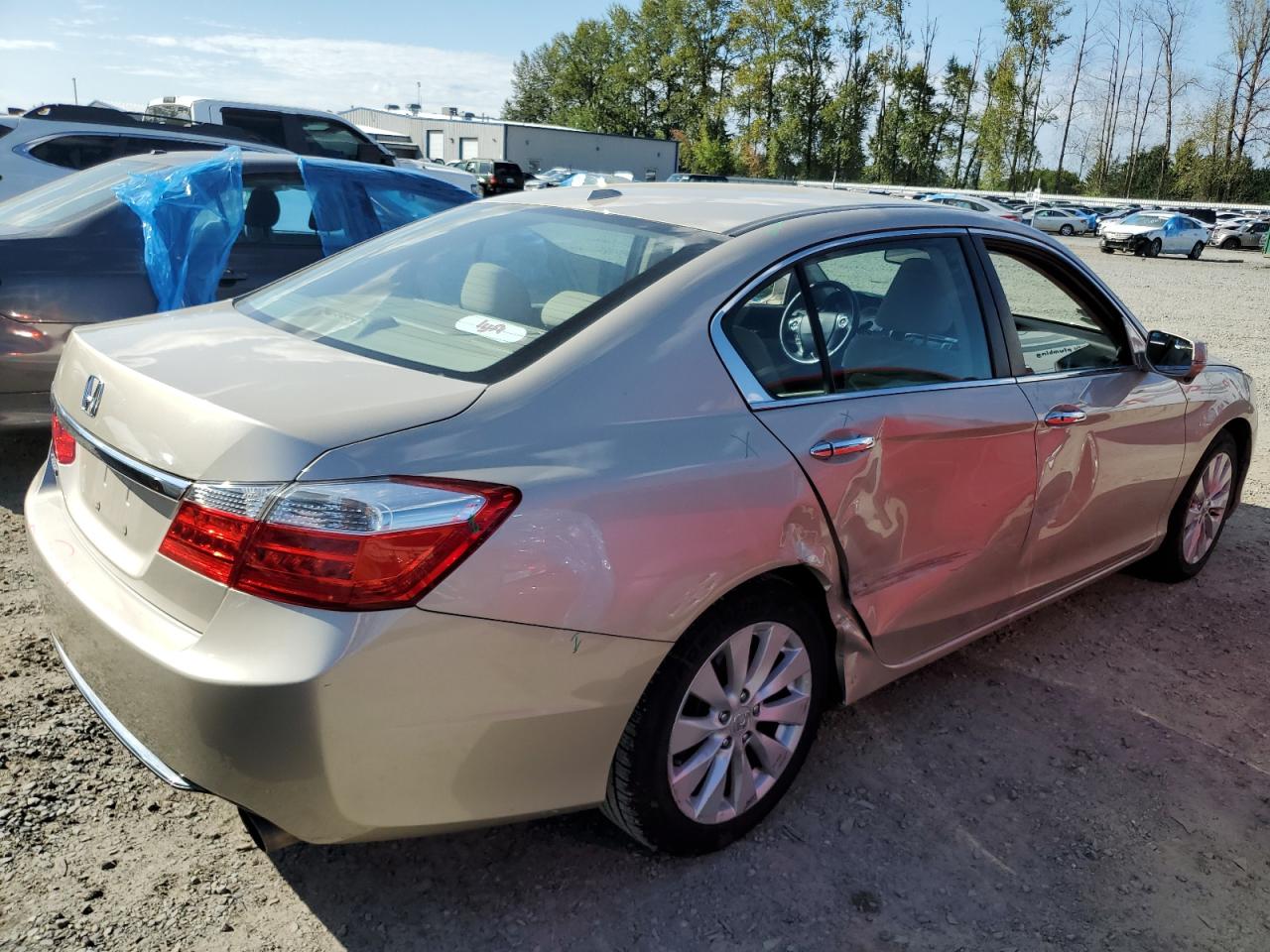 Image 3 of Honda Accord Exl 2013 with VIN 1HGCR2F80DA269760