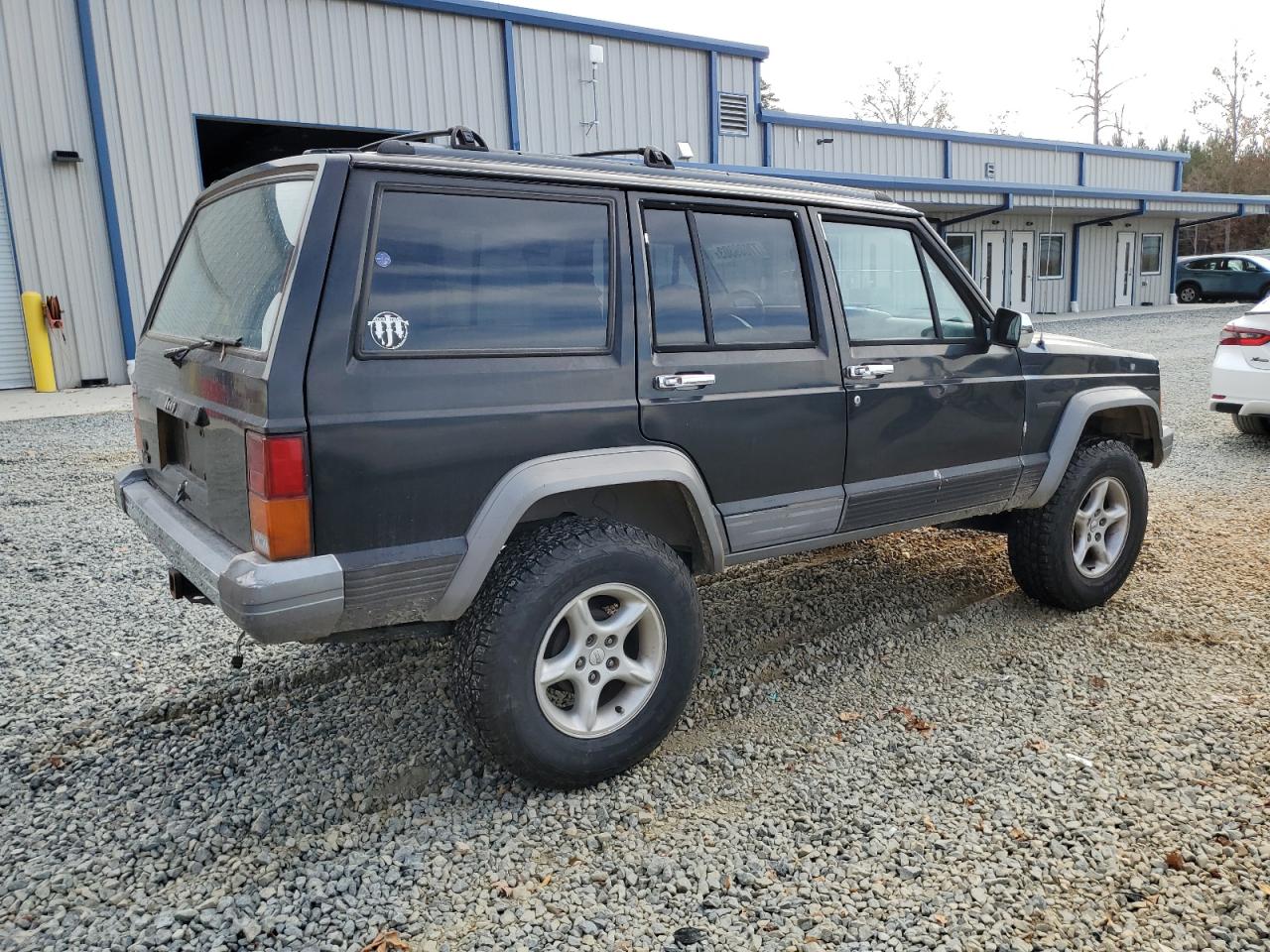 Image 3 of 1996 JEEP CHEROKEE COUNTRY 1996 with VIN 1J4FJ78SXTL237078