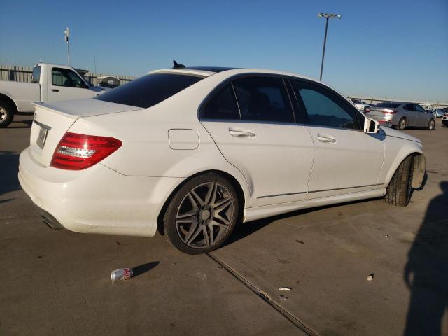 Image 3 of 2014 MERCEDES-BENZ C 350 2014 with VIN WDDGF5HB9EA903481