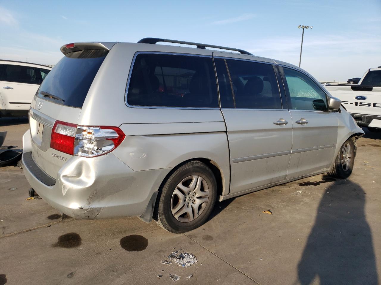 Image 3 of 2005 HONDA ODYSSEY EXL 2005 with VIN 5FNRL38705B102893