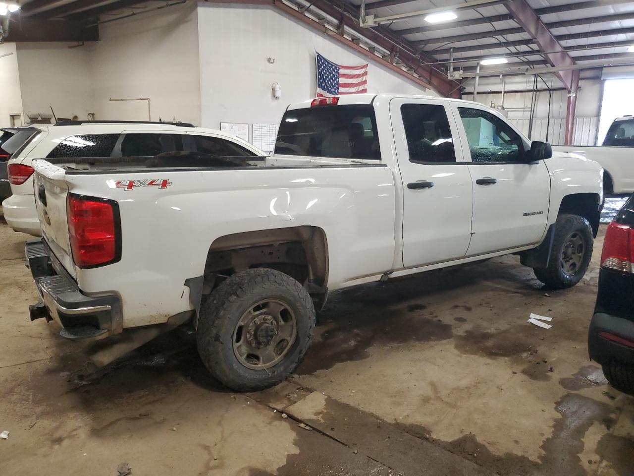 Image 3 of 2017 CHEVROLET SILVERADO K2500 HEAVY DUTY 2017 with VIN 1GC2KUEG4HZ280173
