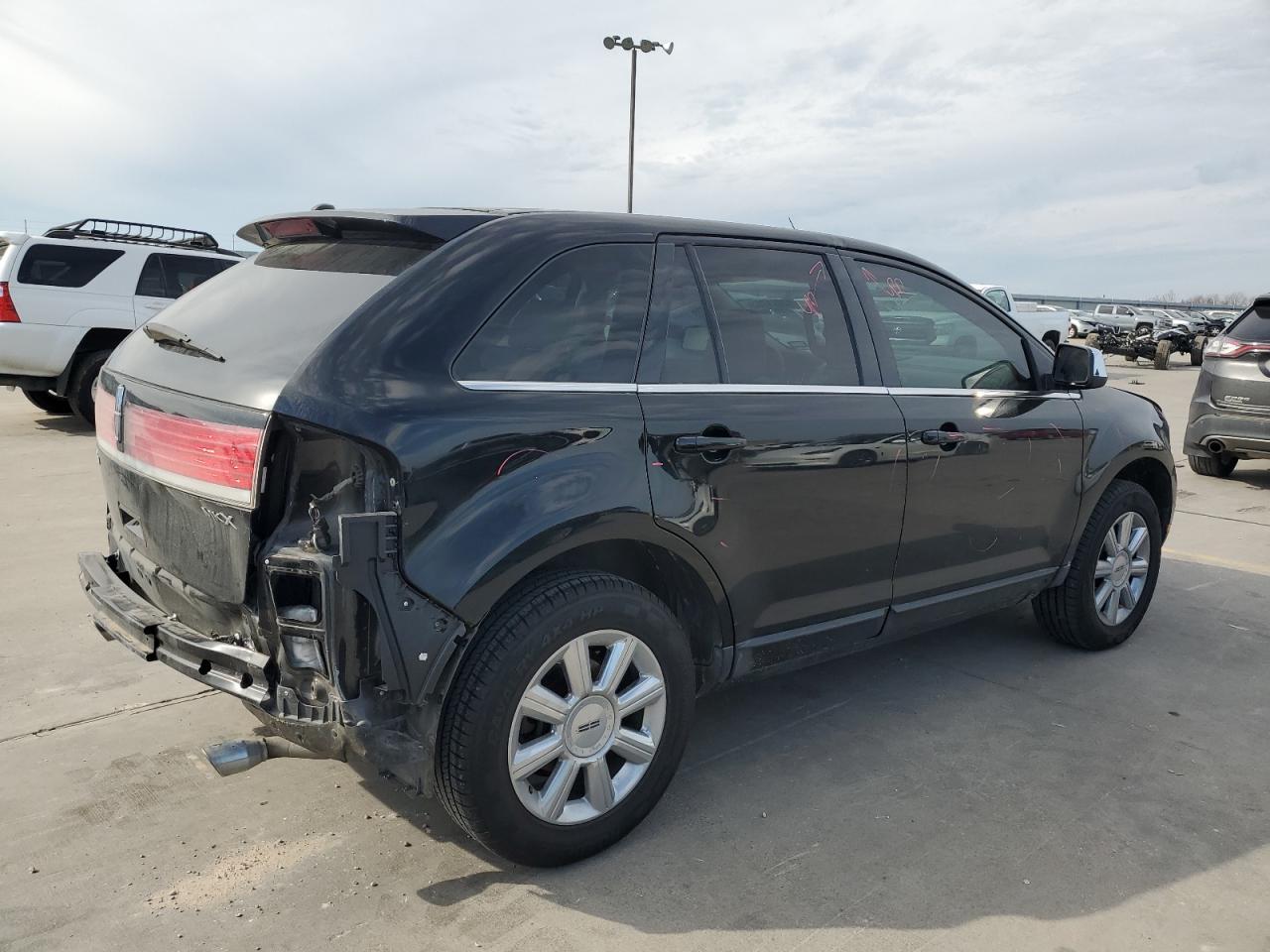 Image 3 of 2007 LINCOLN MKX  2007 with VIN 2LMDU68C87BJ18832