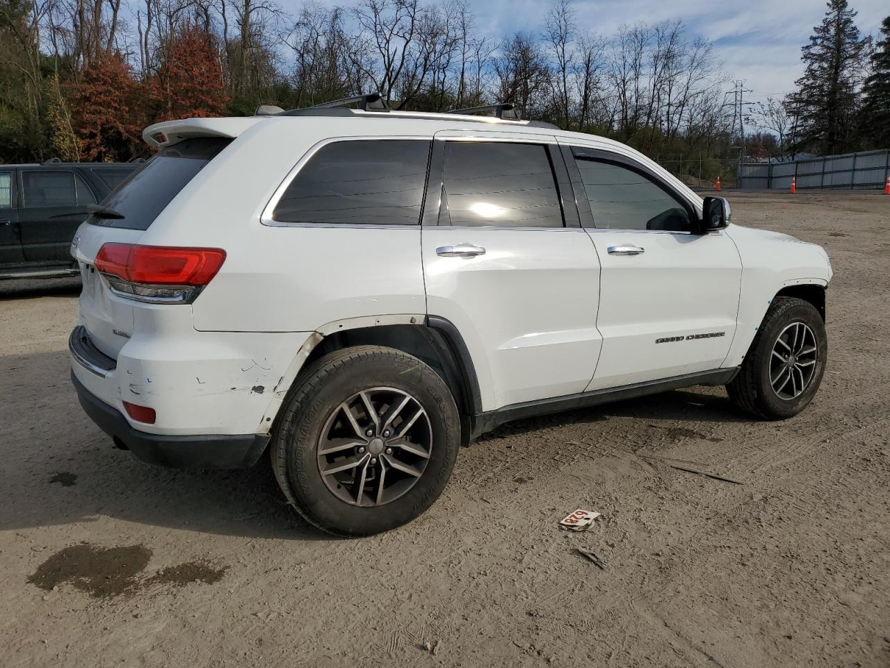 Image 3 of 2017 JEEP GRAND CHEROKEE LIMITED 2017 with VIN 1C4RJFBG3HC712210