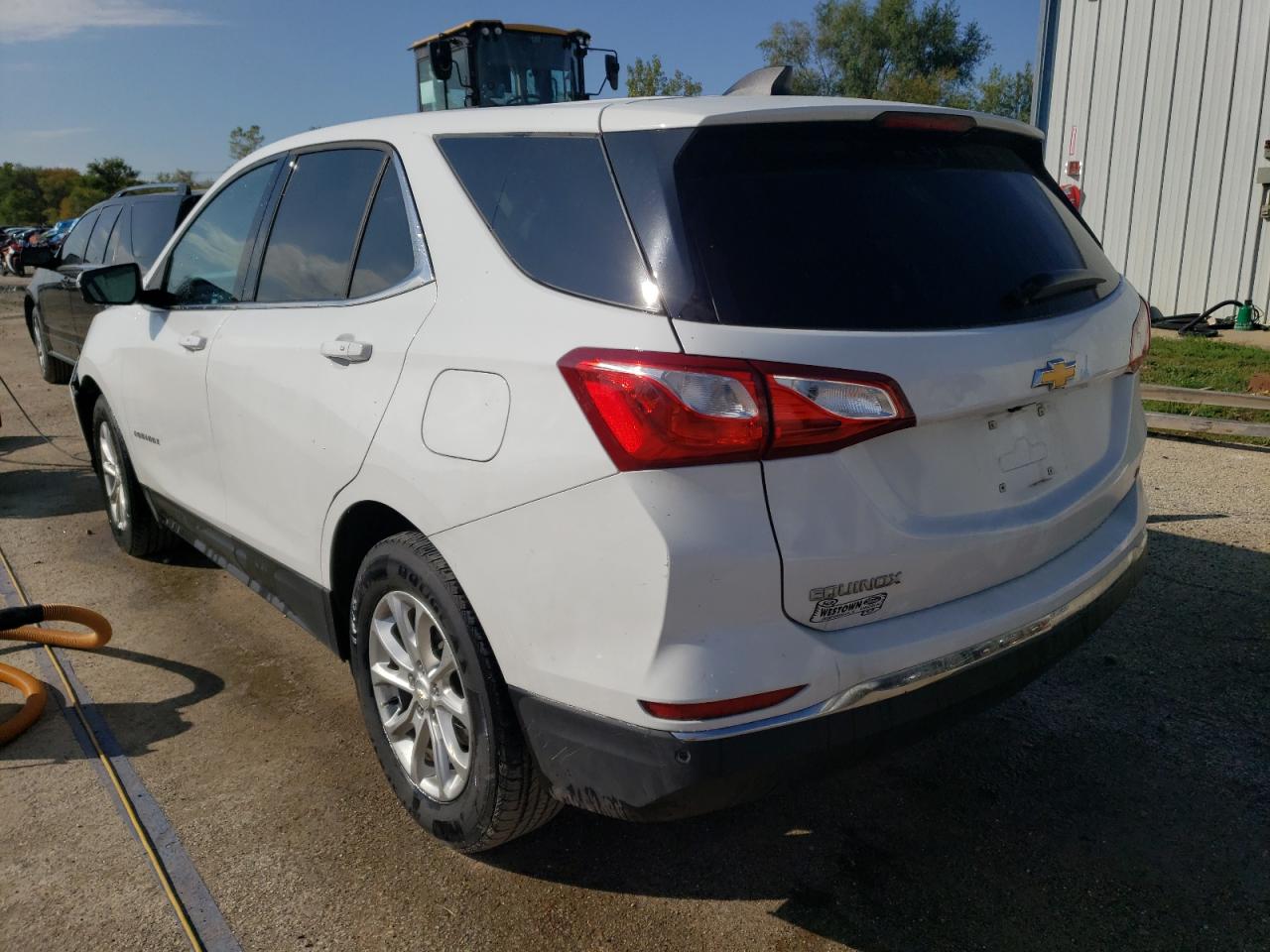 Изображение 2 Chevrolet Equinox Lt 2018 с VIN 2GNAXJEV8J6280616