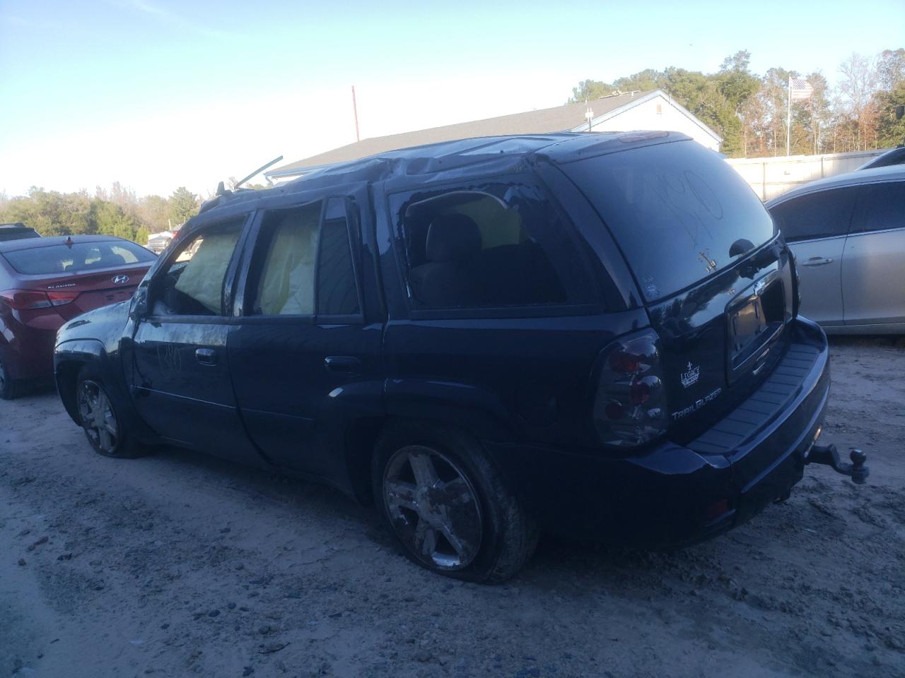 Image 2 of 2008 CHEVROLET TRAILBLAZER LS 2008 with VIN 1GNDS13S182181681