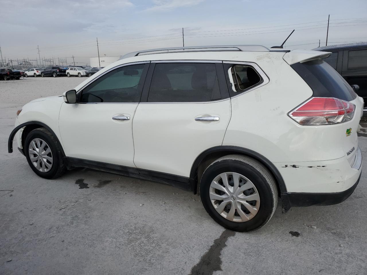 Image 2 of 2016 NISSAN ROGUE S 2016 with VIN 5N1AT2MN0GC829300