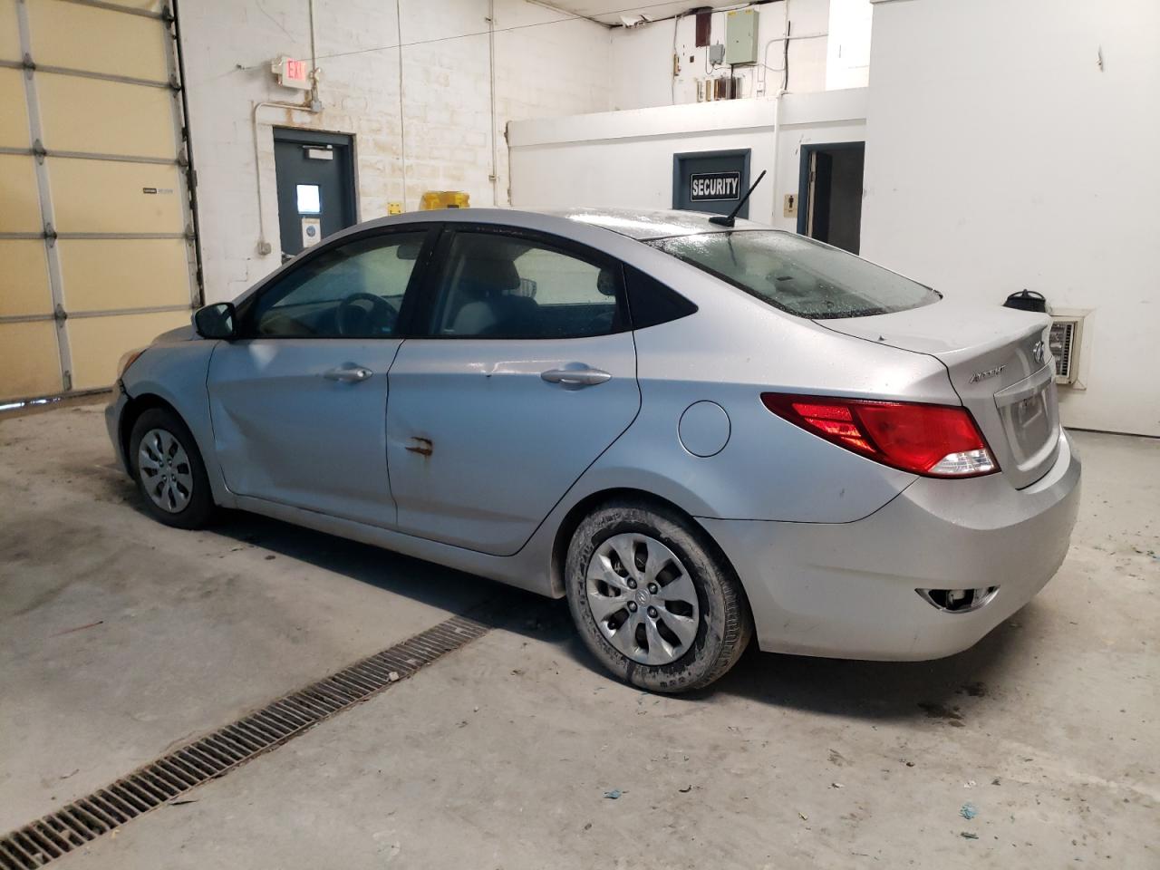 Obraz 2 z 2017 HYUNDAI ACCENT SE 2017 z VIN KMHCT4AE7HU204347