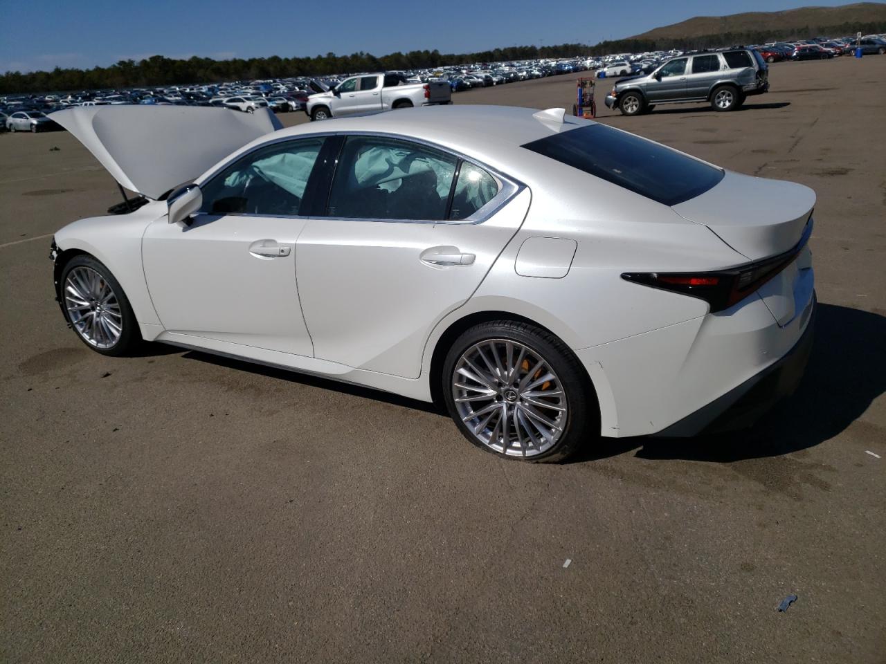 Изображение 2 Lexus Is 300 2022 с VIN JTHD81F24N5047887