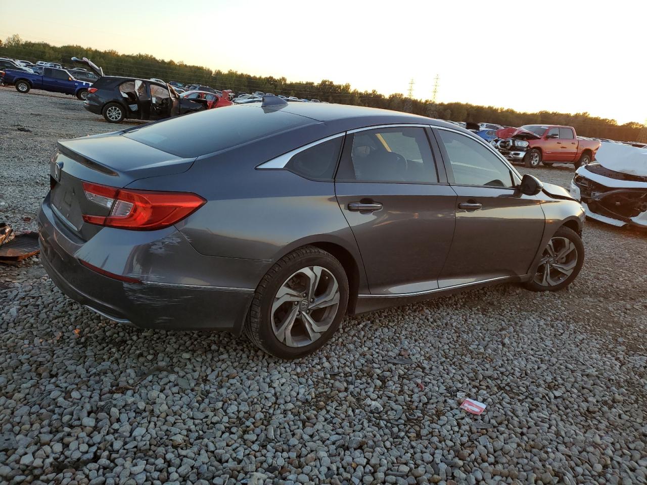 Изображение 3 2018 HONDA ACCORD EXL 2018 с VIN 1HGCV1F51JA143365