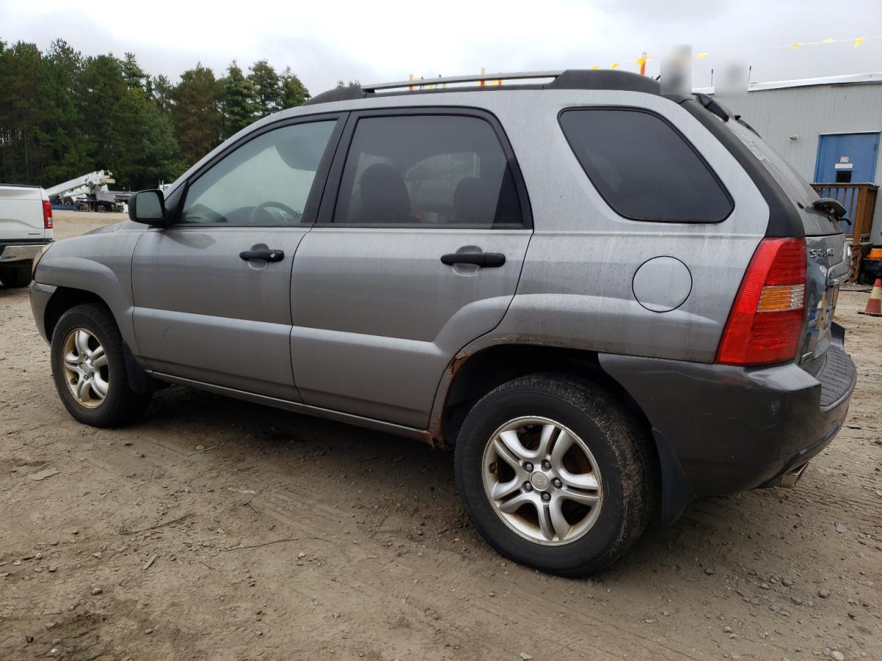 Image 2 of 2008 KIA SPORTAGE EX 2008 with VIN KNDJE723187536559
