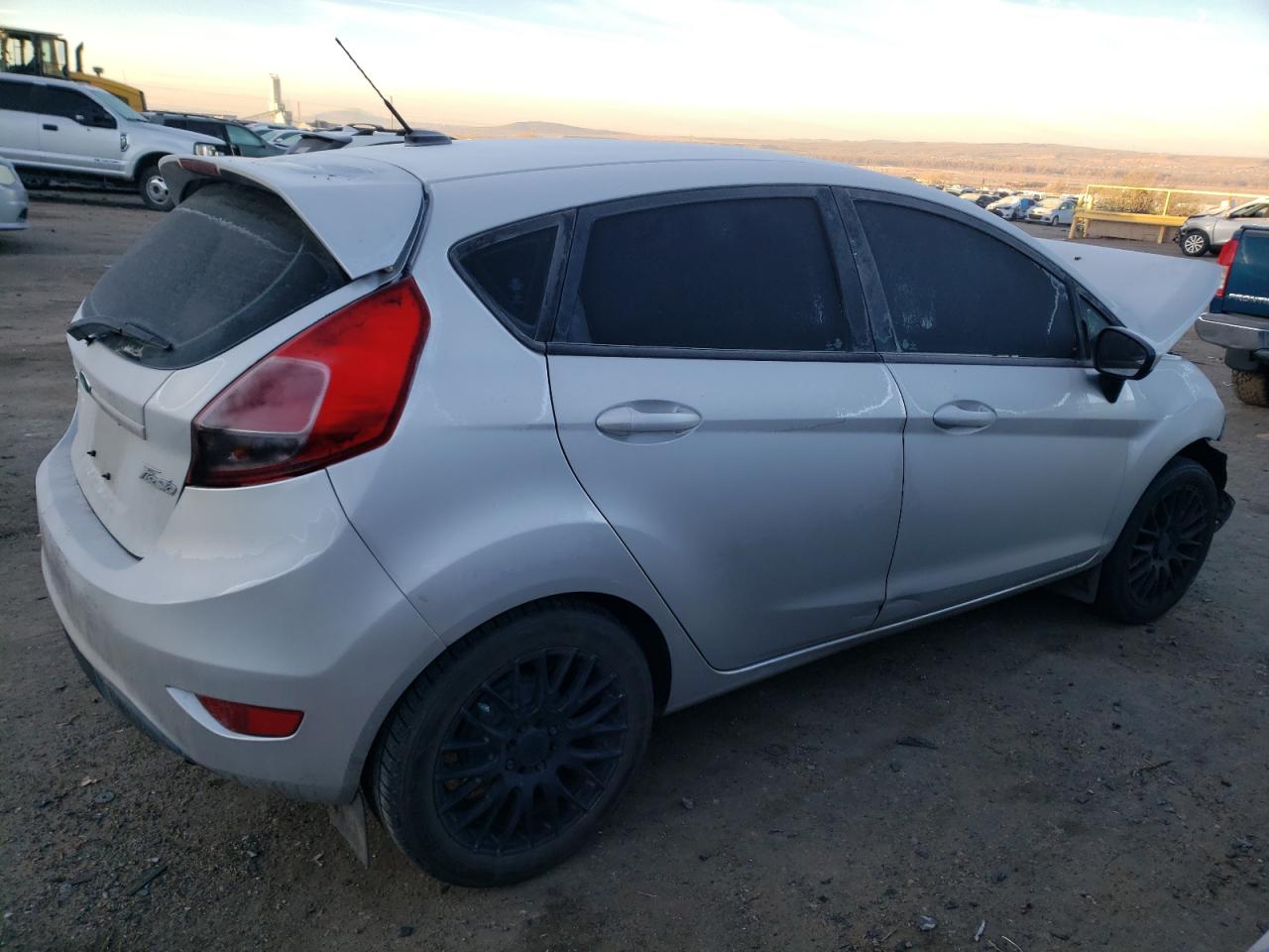 Image 3 of 2016 FORD FIESTA S 2016 with VIN 3FADP4TJ4GM183537