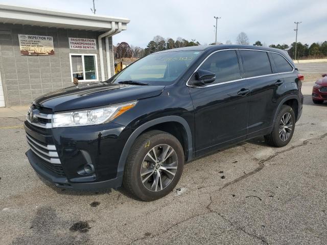 Изображение 2017 TOYOTA HIGHLANDER LE 2017