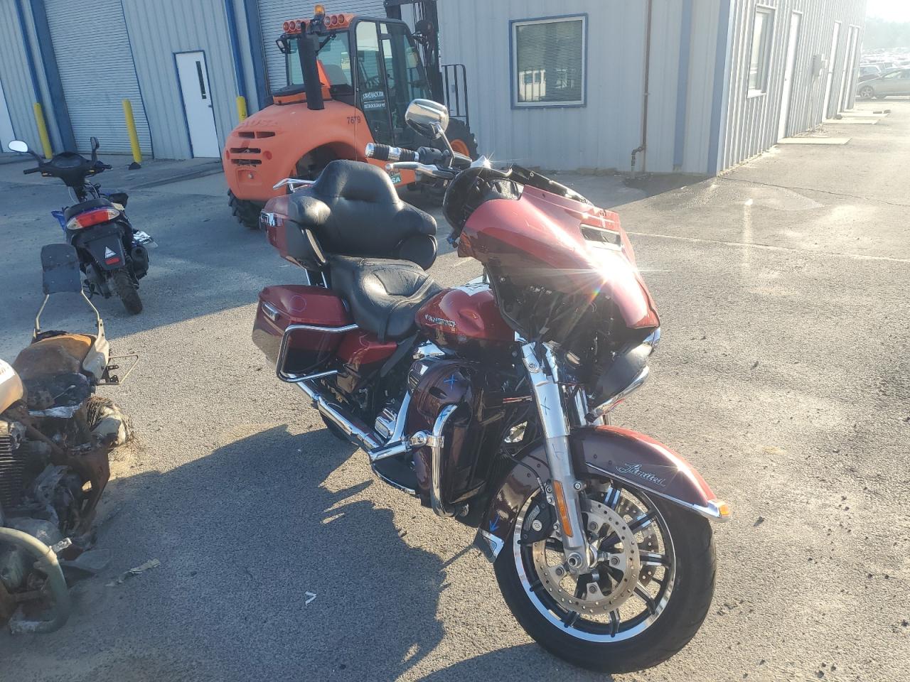 Image 1 of 2019 HARLEY-DAVIDSON FLHTK  2019 with VIN 1HD1KEF18KB663222