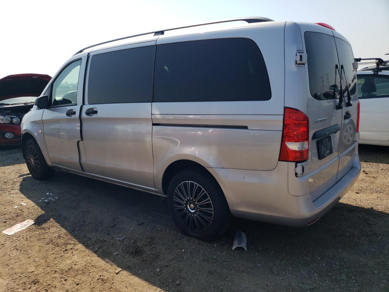 Image 2 of 2019 MERCEDES-BENZ METRIS  2019 with VIN WD4PG2EE1K3535789