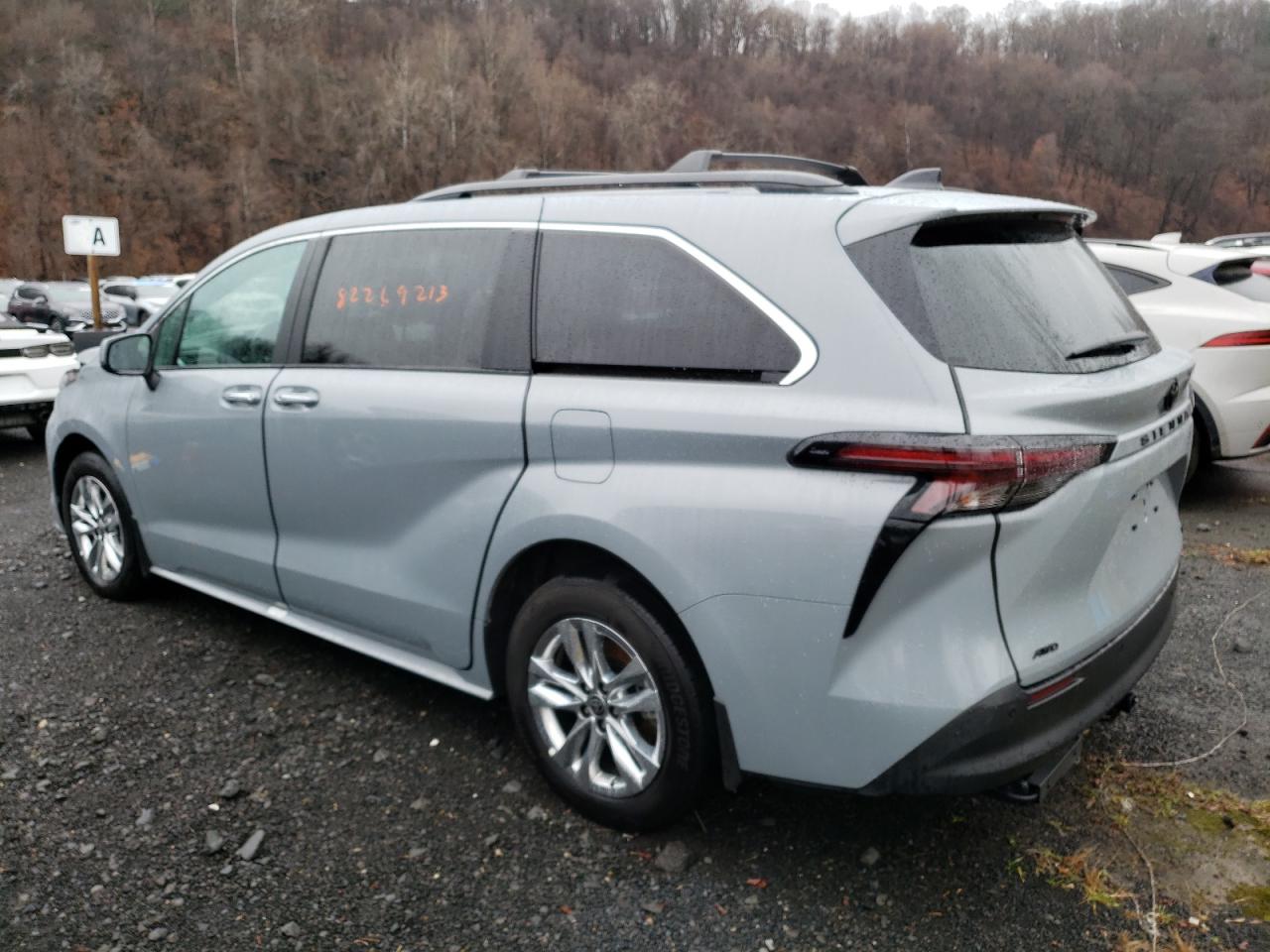 Image 2 of 2023 TOYOTA SIENNA XSE 2023 with VIN 5TDCSKFC8PS085651