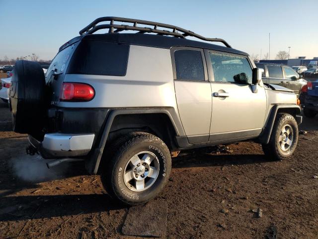 Image 3 of 2010 TOYOTA FJ CRUISER  2010 with VIN JTEBU4BF7AK075768