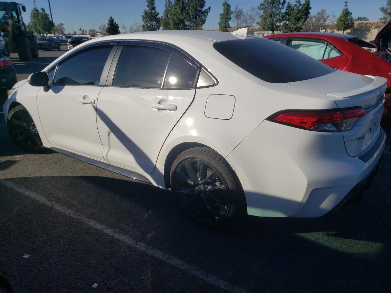Изображение 2 2023 TOYOTA COROLLA LE 2023 с VIN JTDBCMFE1P3015948
