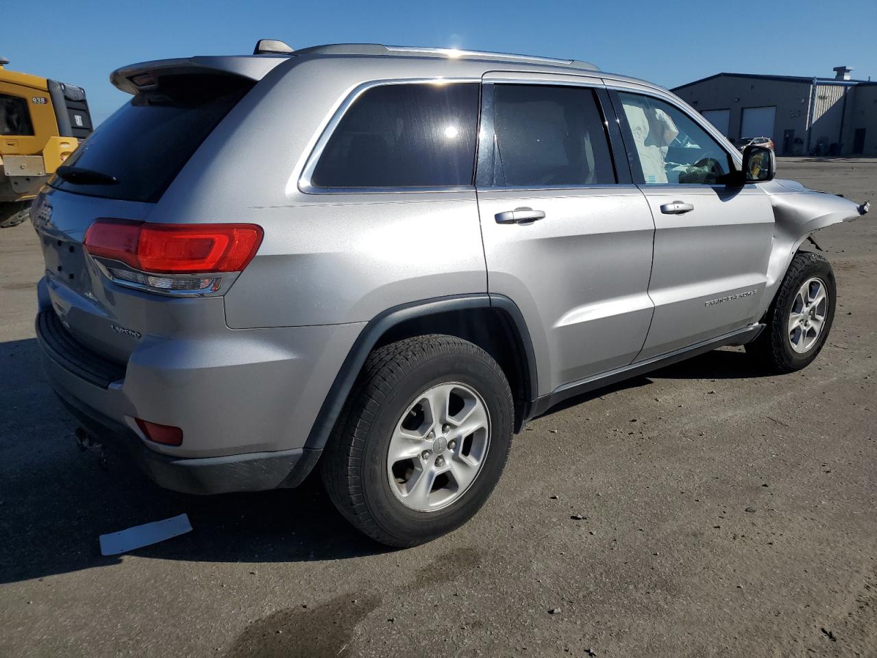 Obraz 3 z 2015 JEEP GRAND CHEROKEE LAREDO 2015 z VIN 1C4RJEAG4FC700947