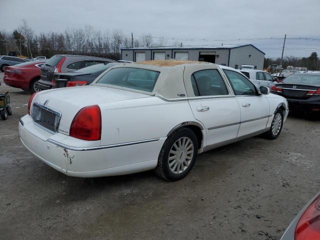 Image 3 of 2005 LINCOLN TOWN CAR SIGNATURE LIMITED 2005 with VIN 1LNHM82W75Y663139
