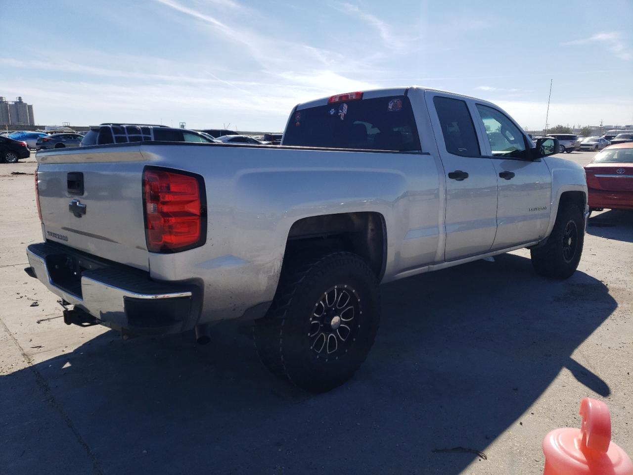 Image 3 of 2015 CHEVROLET SILVERADO C1500 2015 with VIN 1GCRCPEC9FZ153295