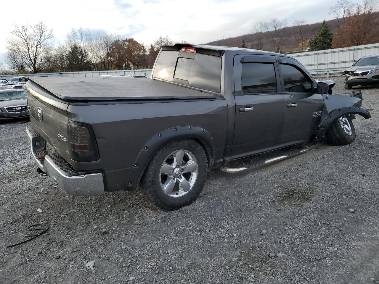 Obraz 3 z 2015 RAM 1500 SLT 2015 z VIN 3C6RR7LT5FG710065