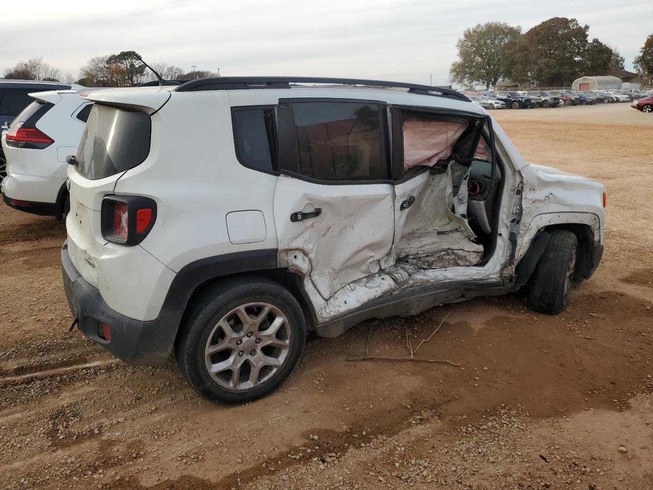 Obraz 3 z 2016 JEEP RENEGADE LATITUDE 2016 z VIN ZACCJABT8GPD36149