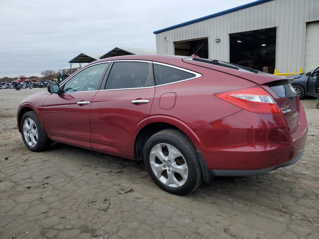 Image 2 of 2011 HONDA ACCORD CROSSTOUR EXL 2011 with VIN 5J6TF2H5XBL001739
