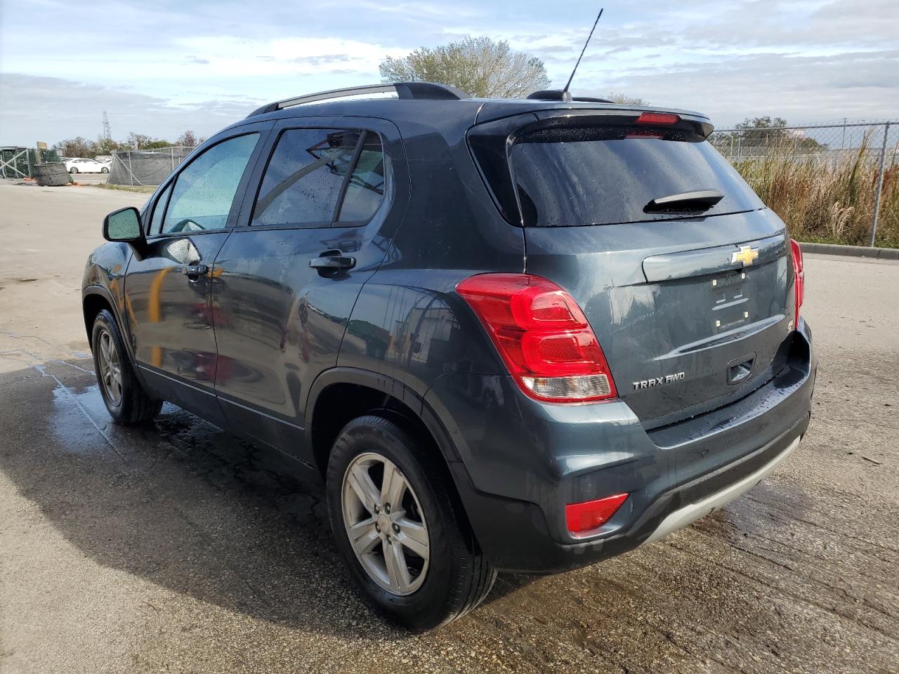 Изображение 2 2022 CHEVROLET TRAX 1LT 2022 с VIN KL7CJPSM4NB523338