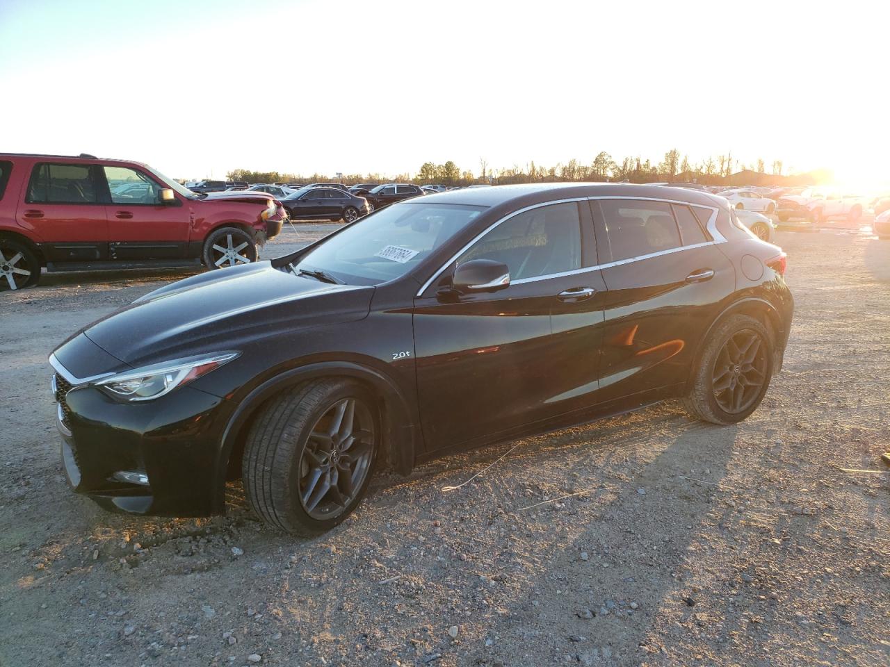 2018 INFINITI QX30 BASE 2018 image