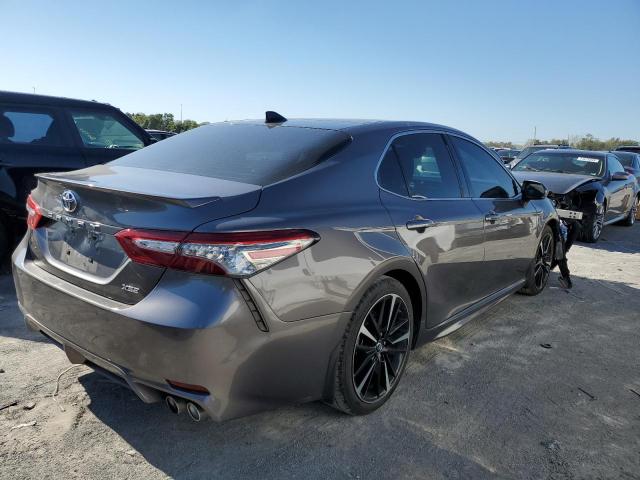 Obraz 3 z 2018 TOYOTA CAMRY XSE 2018 z VIN 4T1B61HK4JU110820