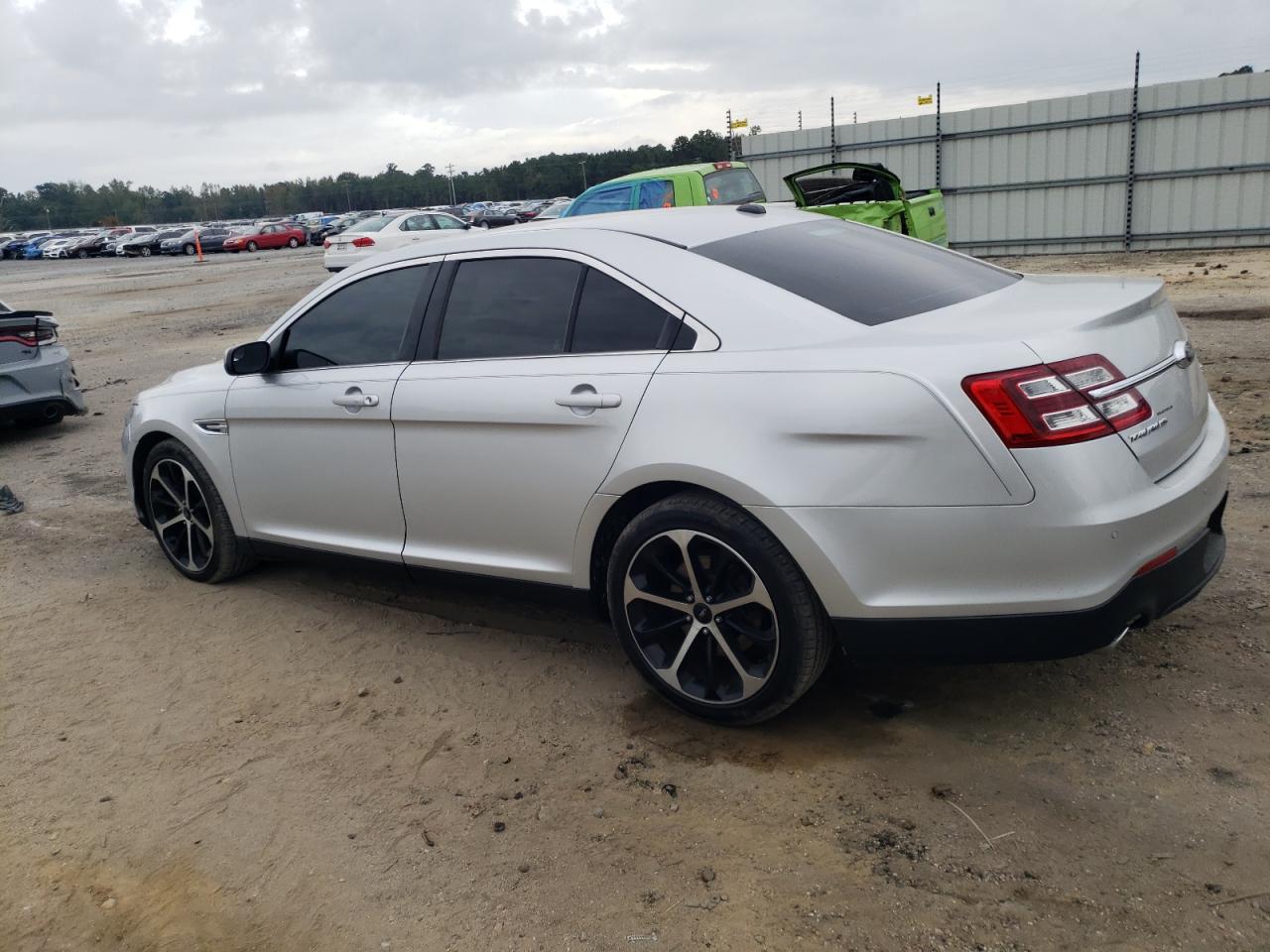 Изображение 2 2015 FORD TAURUS SEL 2015 с VIN 1FAHP2H86FG183530
