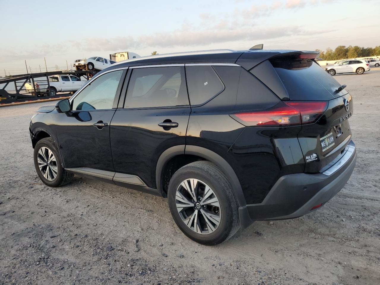 Изображение 2 2021 NISSAN ROGUE SV 2021 с VIN 5N1AT3BAXMC819679