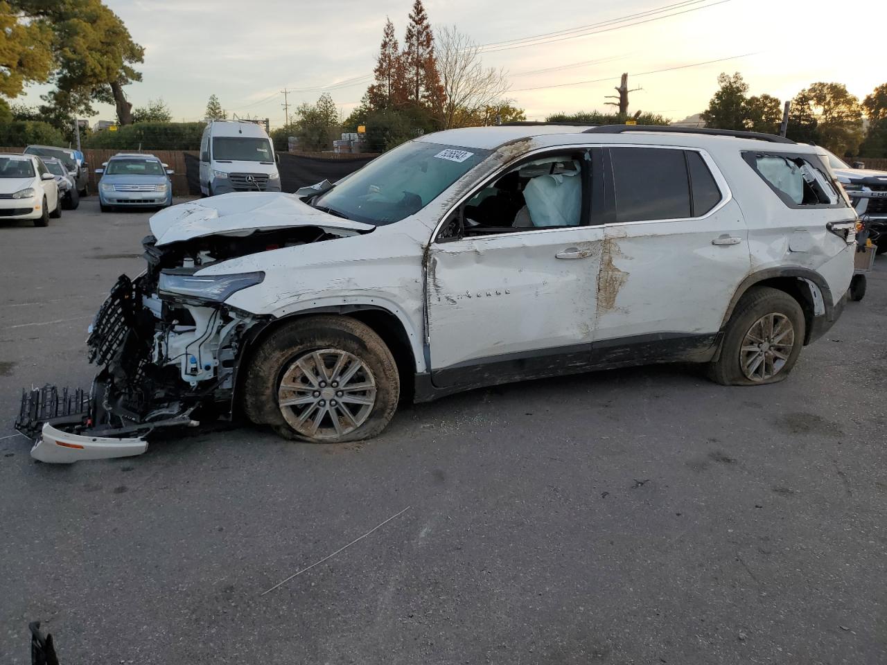 Изображение 1 2023 CHEVROLET TRAVERSE LT 2023 с VIN 1GNEVGKW1PJ152267