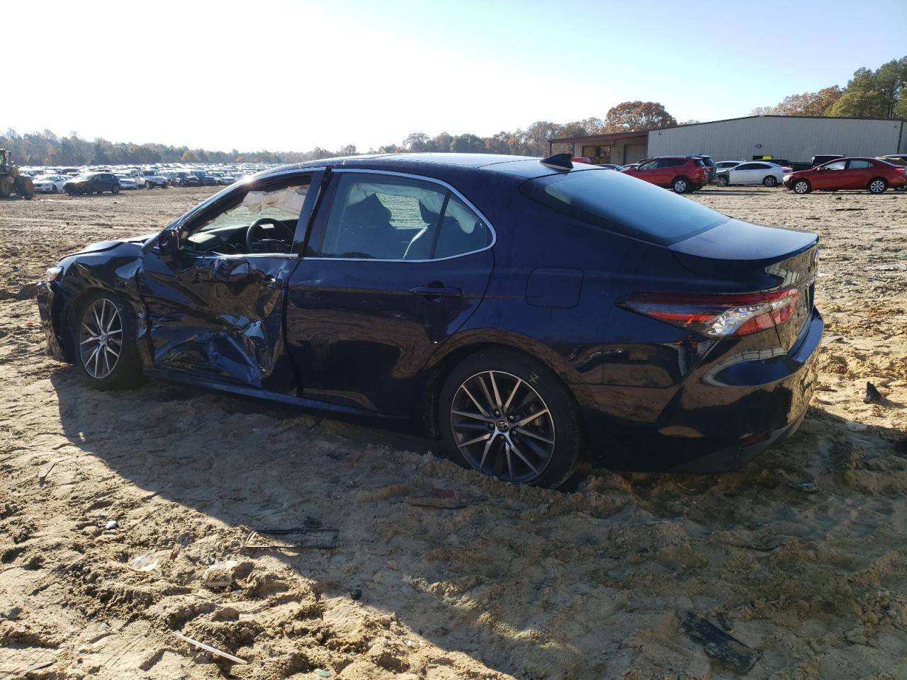 Image 2 of 2021 TOYOTA CAMRY XLE 2021 with VIN 4T1F11AK3MU403400