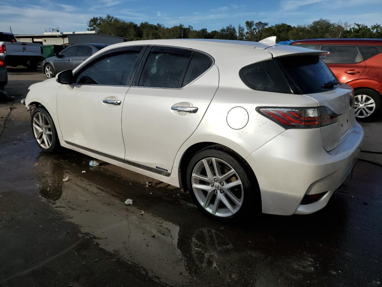 Image 2 of 2015 LEXUS CT 200 2015 with VIN JTHKD5BH8F2214002