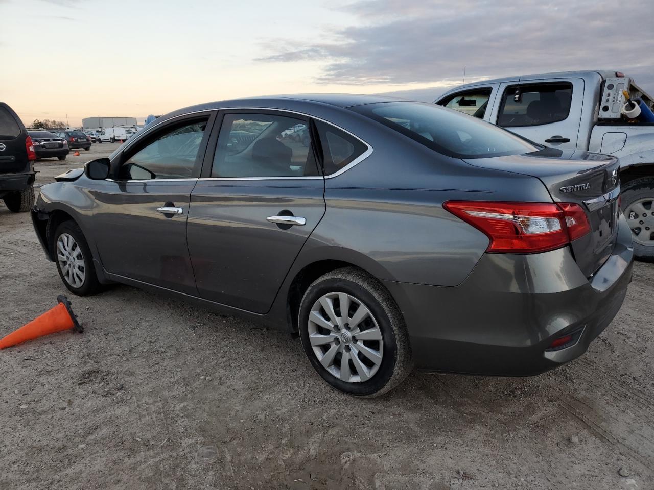 Изображение 2 2016 NISSAN SENTRA S 2016 с VIN 3N1AB7AP1GY297463