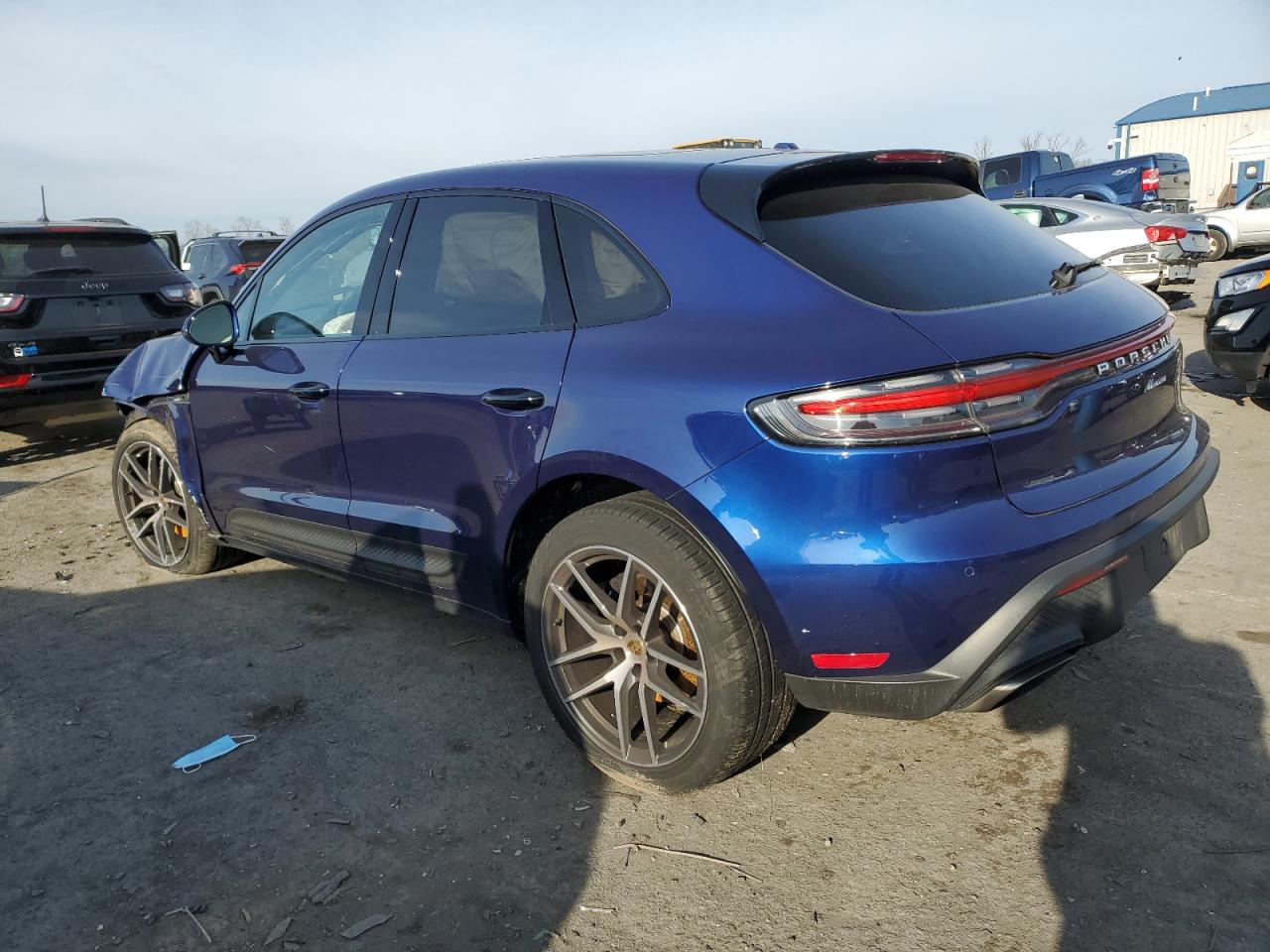 Изображение 2 2022 PORSCHE MACAN  2022 с VIN WP1AA2A52NLB01892