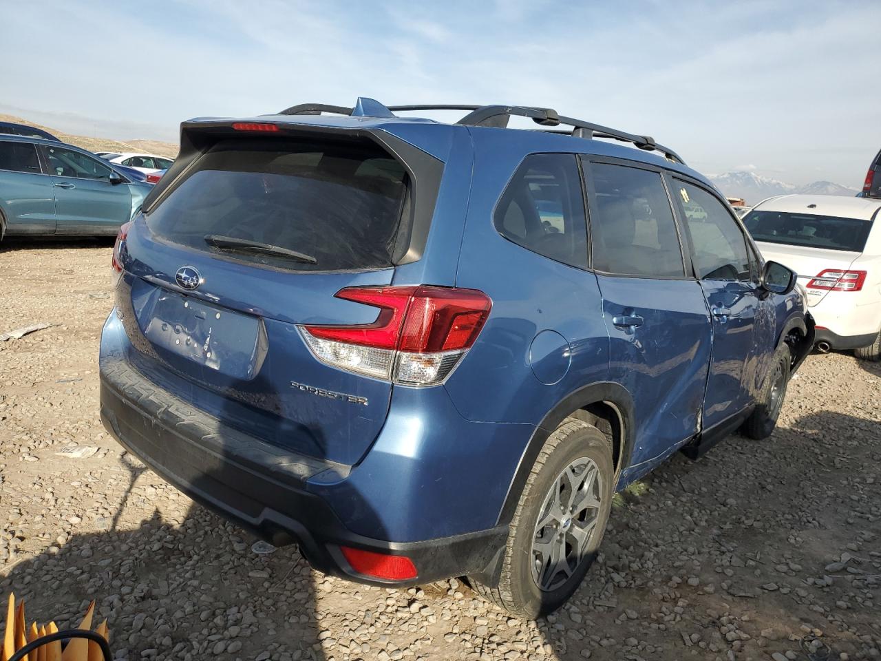 Image 3 of 2020 SUBARU FORESTER PREMIUM 2020 with VIN JF2SKAJC7LH409430