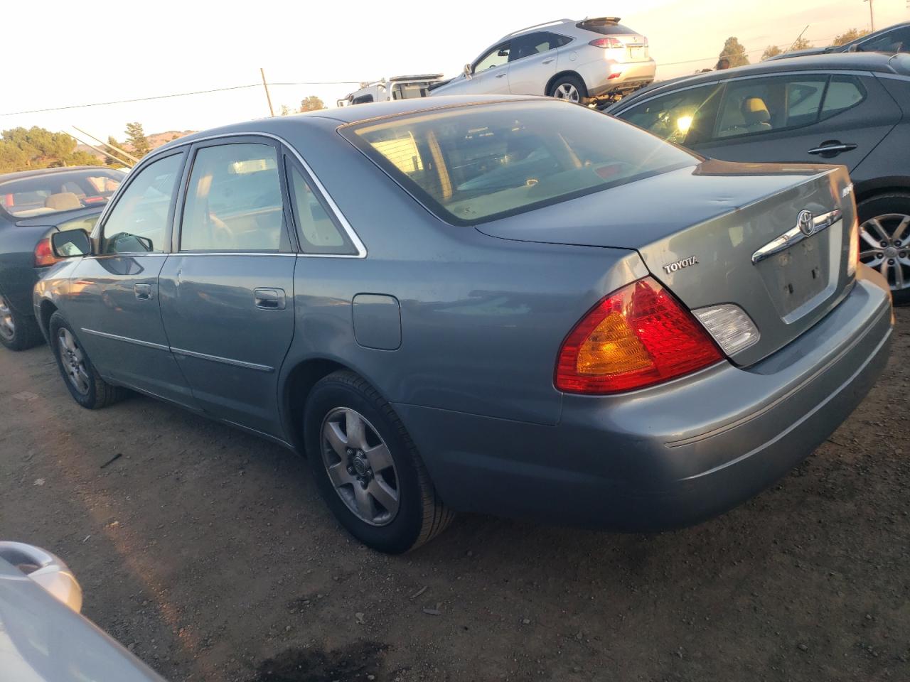 Obraz 2 z 2001 TOYOTA AVALON XL 2001 z VIN 4T1BF28B61U155666
